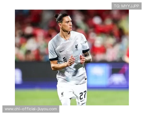 乌拉圭努涅斯高速反击抽射破网，世界足坛新星的闪耀时刻